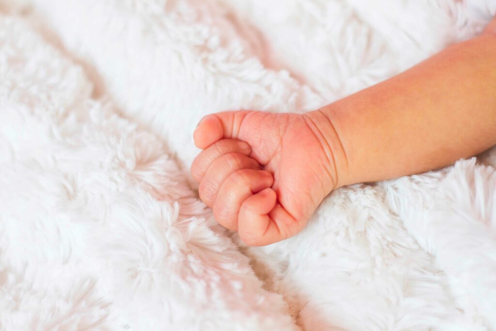 Nutrition de l’ancien petit poids de naissance au retour à la maison